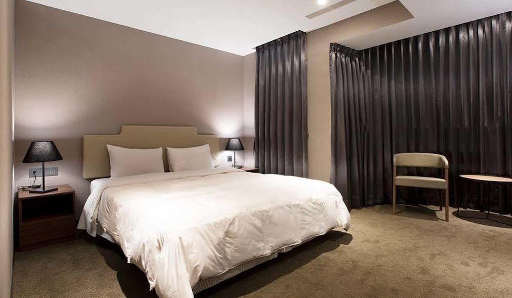 Noble Hotel Taipei Luaran gambar